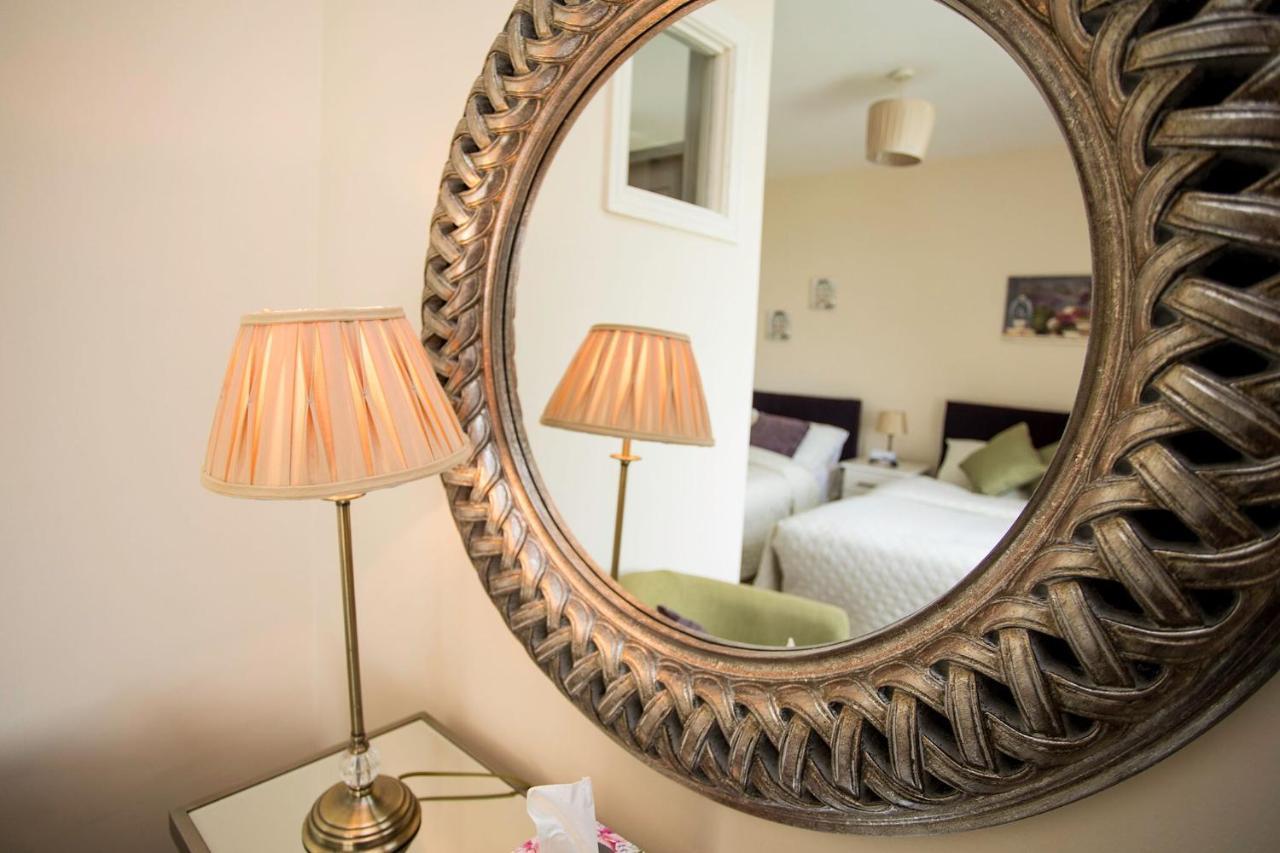 Coach House Lodge Rooms Lahinch Eksteriør billede