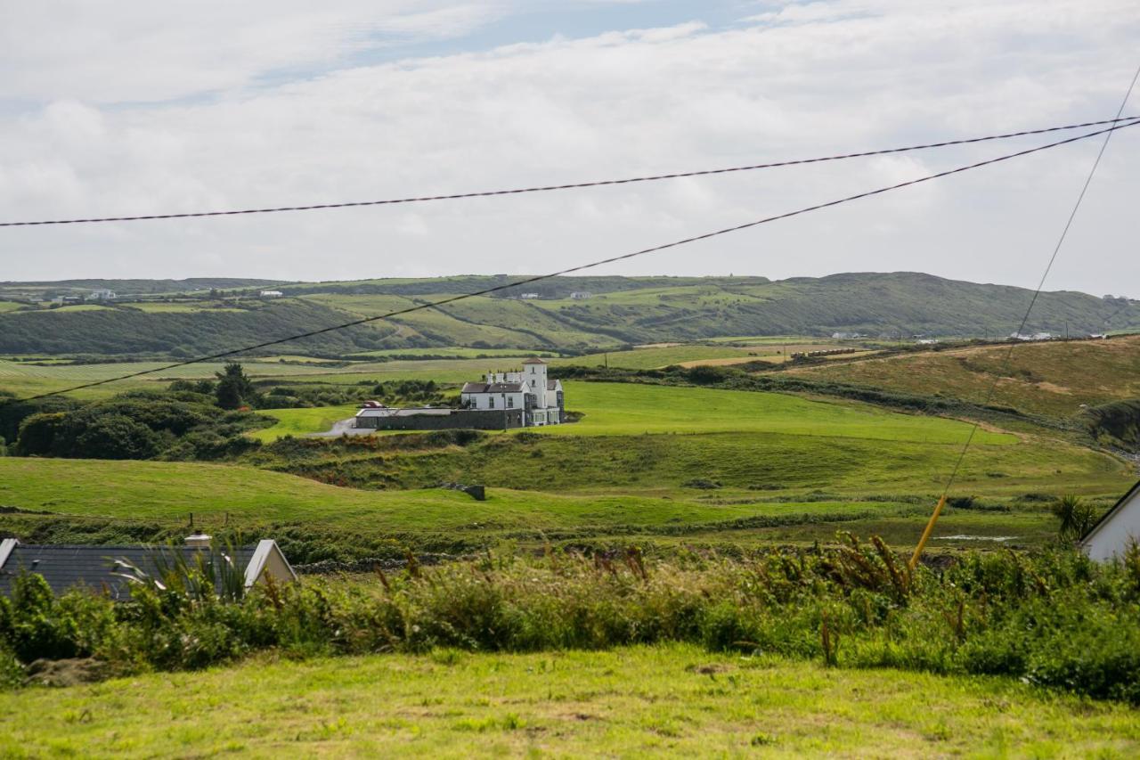 Coach House Lodge Rooms Lahinch Eksteriør billede